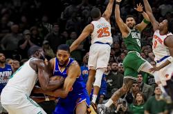 英雄联盟总决赛门票-最后关头，凯尔特人队抢先一步的简单介绍