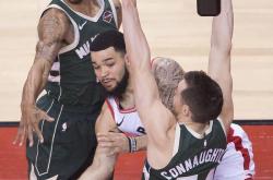 LOL赛事-猛龙控卫范滇再爆爆发，率队逆转击败对手