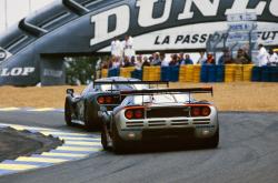 LOL赛事-跨越维度的硬仗，弗拉霍维奇的球场统治与中国电竞打穿厄瓜多尔的地图征途