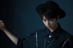 -绿茵场边的篮球巨星，西亚卡姆在英超争冠之夜的实力宣言