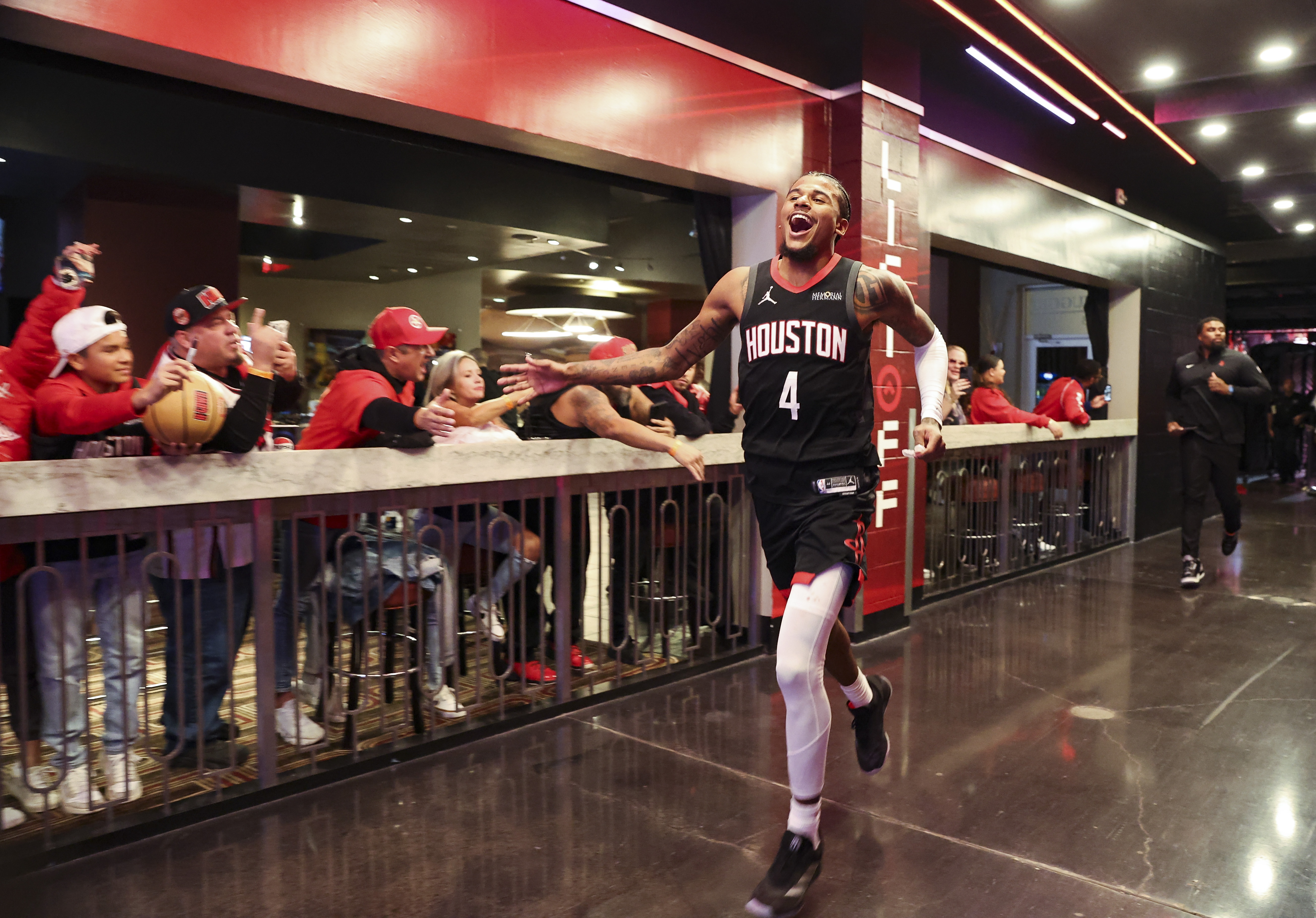 热火客场力克黄蜂，继续上升的简单介绍