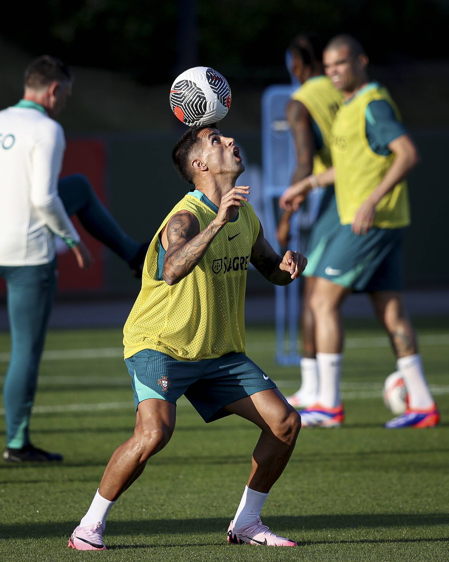 葡萄牙队抢夺胜利妥善防守