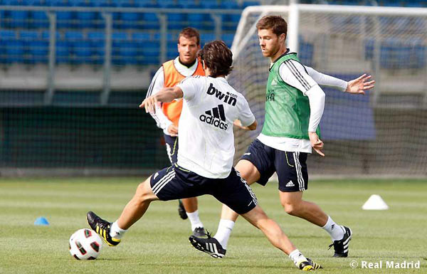 关于红牛车队碾压红牛二队,阿隆索关键制胜的信息 关于红牛车队碾压红牛二队,阿隆索关键制胜的信息