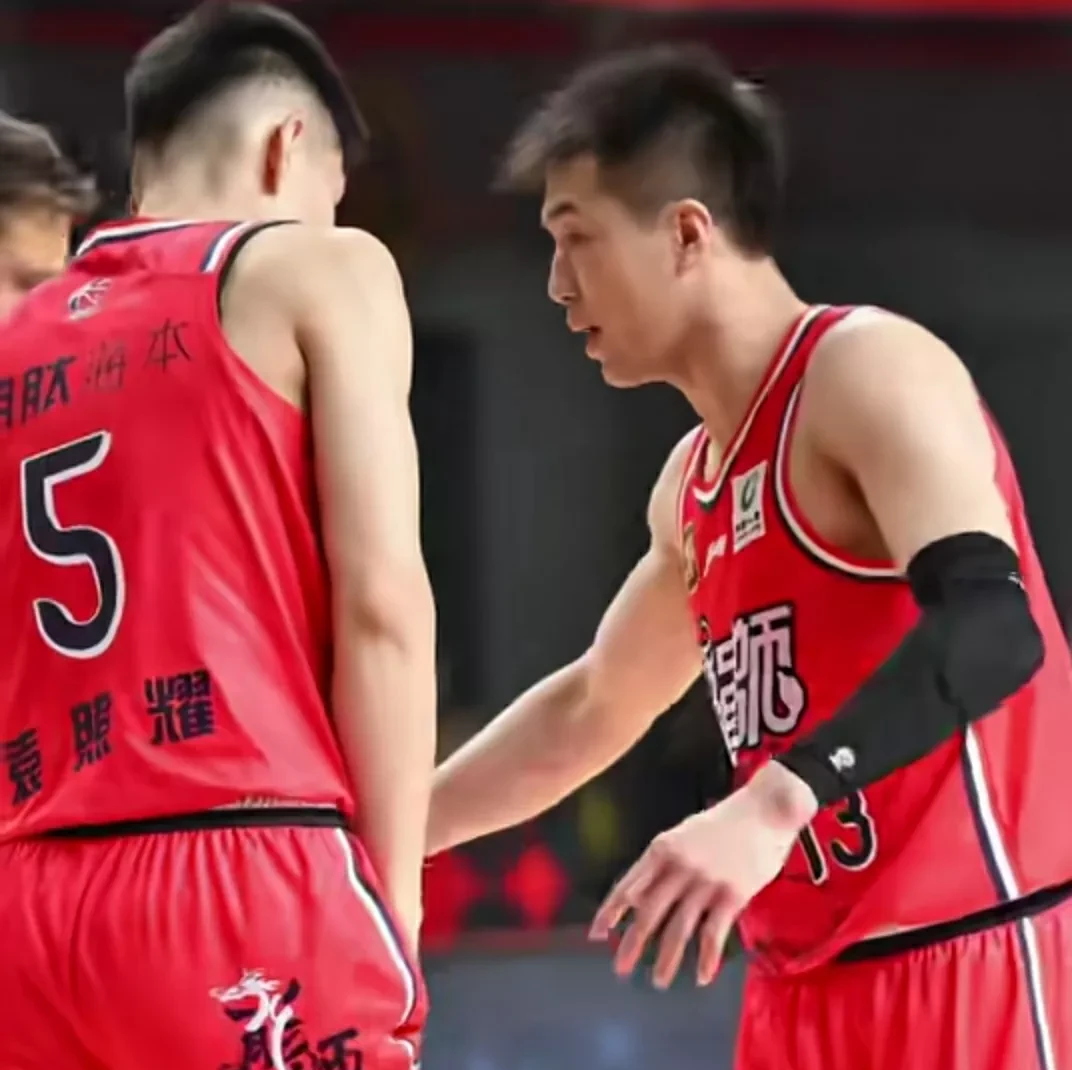 天津队险胜上海队，郭艾伦状态火热的简单介绍