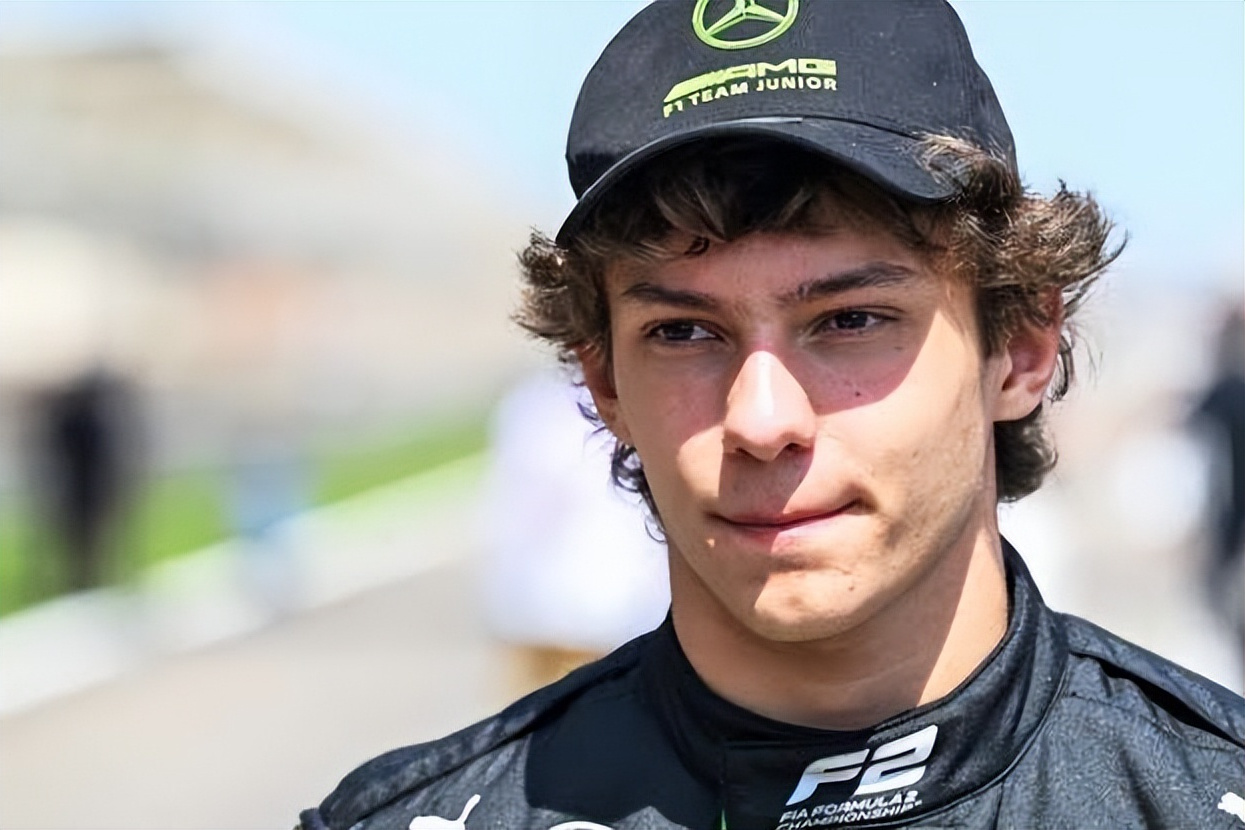 雷诺车队碾压红牛二队，塞恩斯刷新纪录