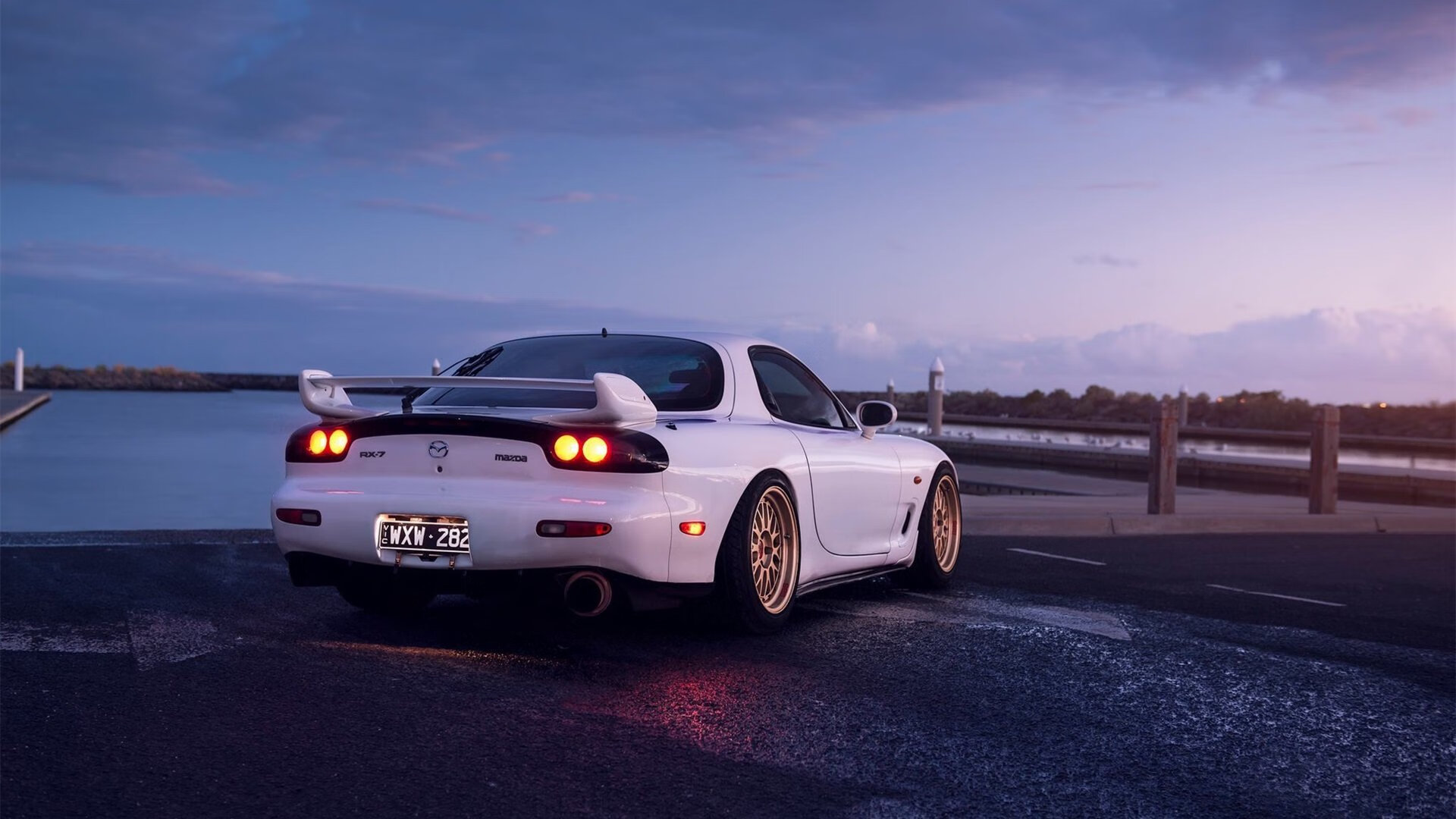 绿茵引擎,当格列兹曼在F1赛道接管比赛