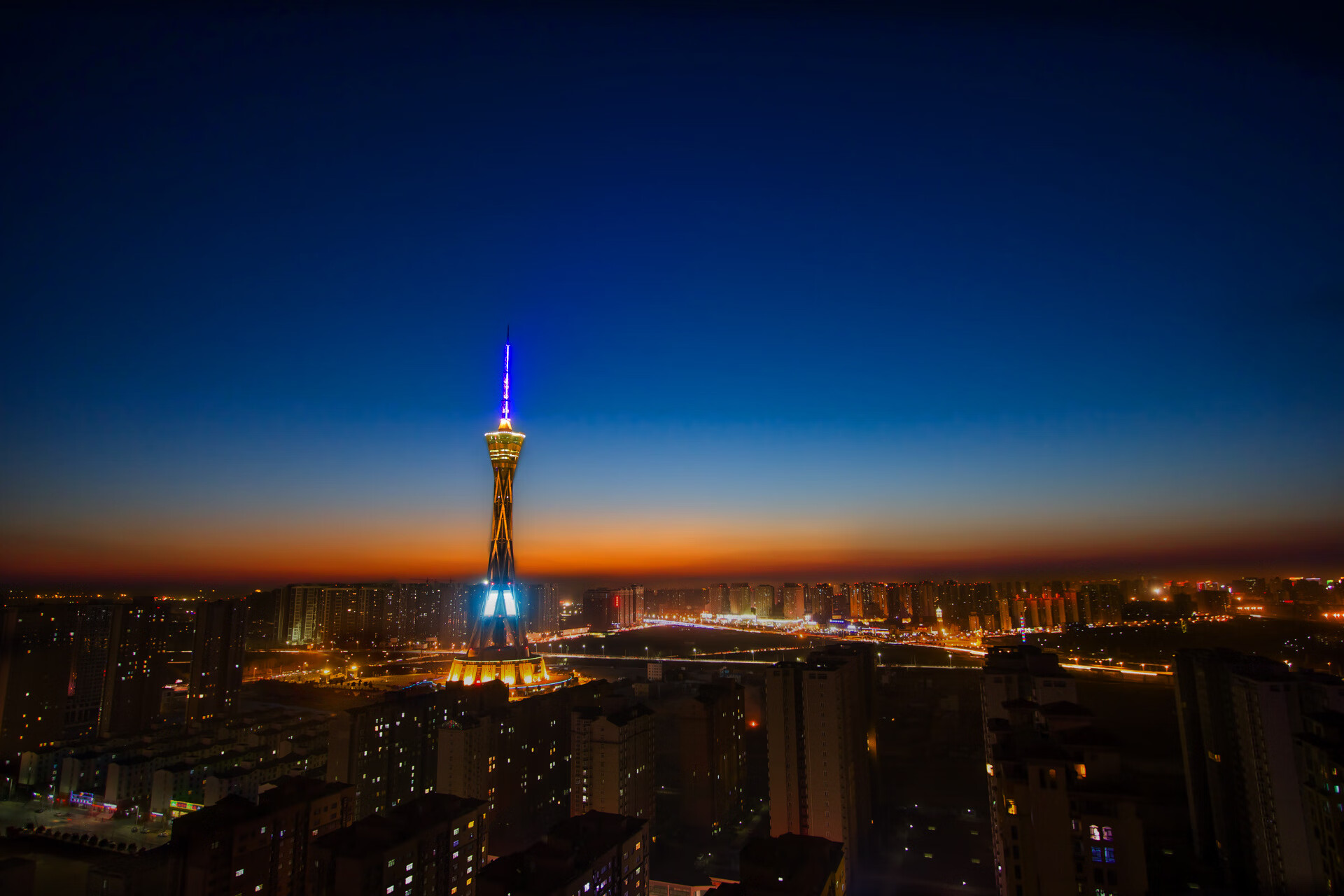 跨界奇迹，厄德高在NBA季后赛之夜的全能统治