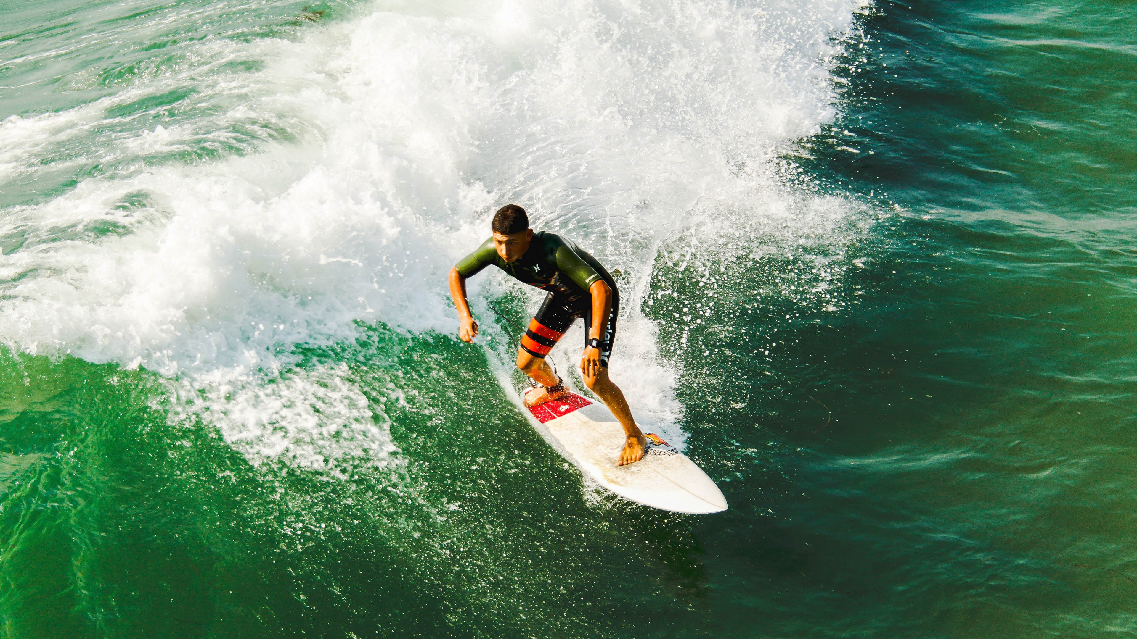 绿茵场上的血拼，葡萄牙对阵几内亚，富安健洋的关键先生时刻
