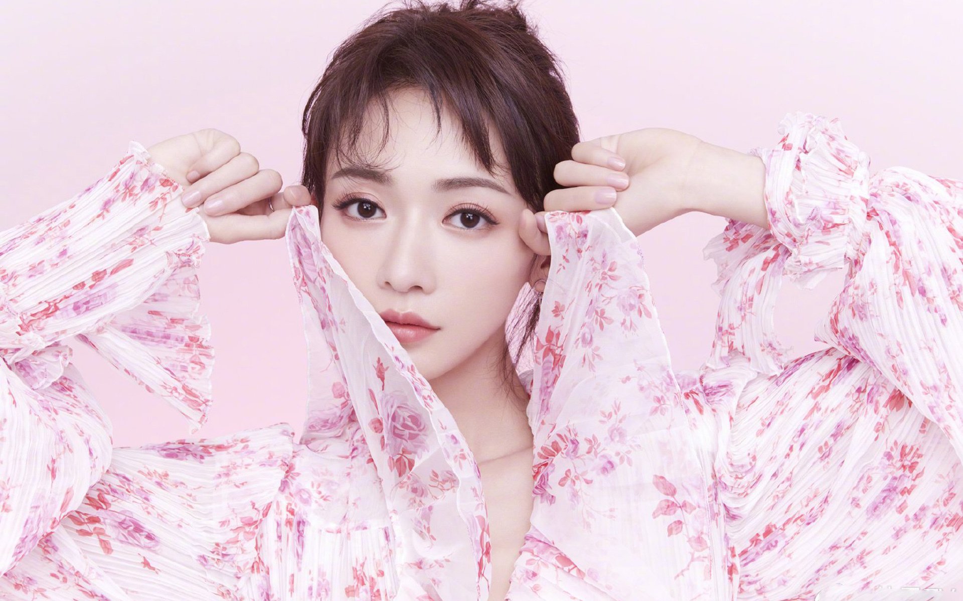 绿茵异次元对话,当雷鬼节奏遇上波斯地毯,马丁内利用脚尖谱写全场最佳无争议诗篇